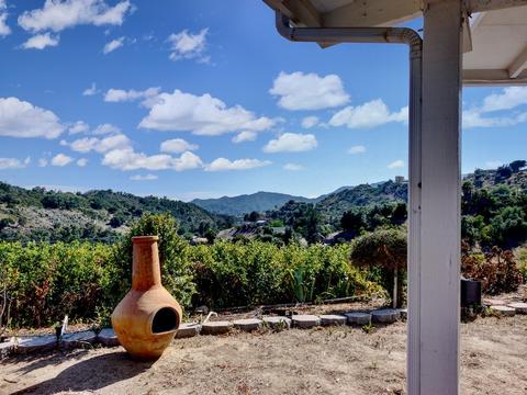 2468 Vickers Rd, Fallbrook, CA 92028 photo 2