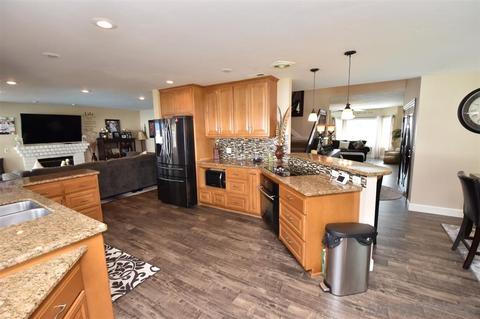 717 E J St, Chula Vista, CA 91910 photo 3