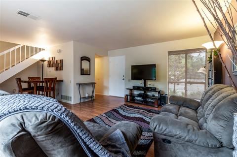 392 Roundtree Gln, Escondido, CA 92026 photo 3