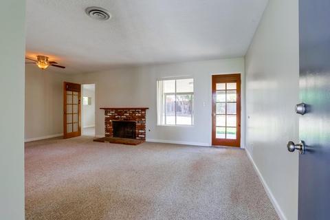 614 Aster St, Escondido, CA 92027 photo 2