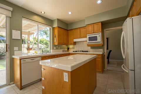 753 Calle Montera, Escondido, CA 92025 photo 11