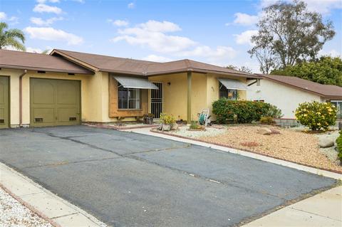 4556 Royal Oak Dr, Oceanside, CA 92056 photo 3