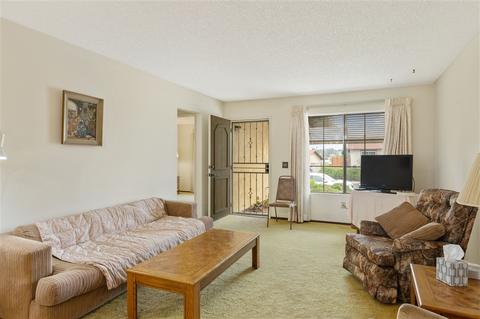 4556 Royal Oak Dr, Oceanside, CA 92056 photo 7