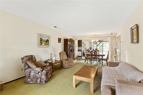 4556 Royal Oak Dr, Oceanside, CA 92056 photo 5