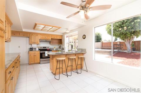 658 E J St, Chula Vista, CA 91910 photo 6