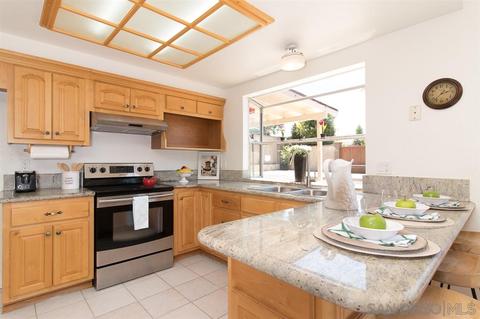 658 E J St, Chula Vista, CA 91910 photo 8