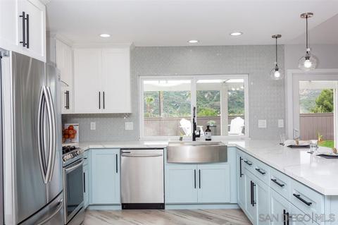 2001 Cima Ct, Carlsbad, CA 92009 photo 8
