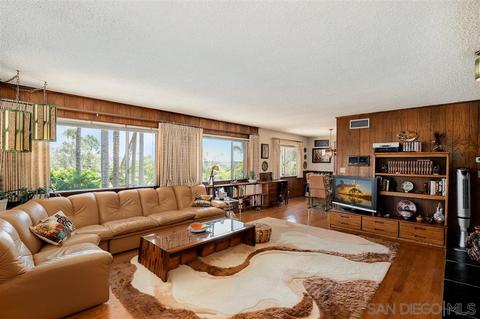 836 Mason Rd, Vista, CA 92084 photo 3