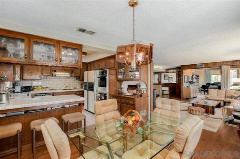 836 Mason Rd, Vista, CA 92084 photo 6