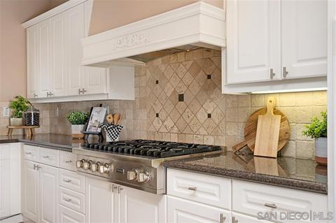 2186 Corte Mango, Carlsbad, CA 92009 photo 5