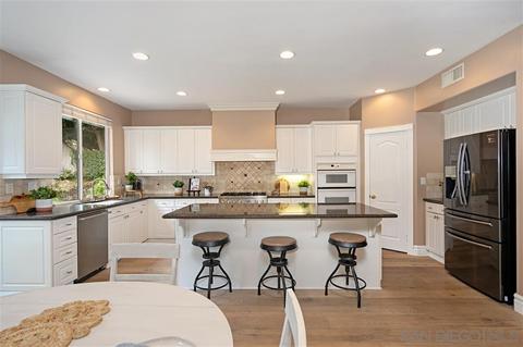 2186 Corte Mango, Carlsbad, CA 92009 photo 4