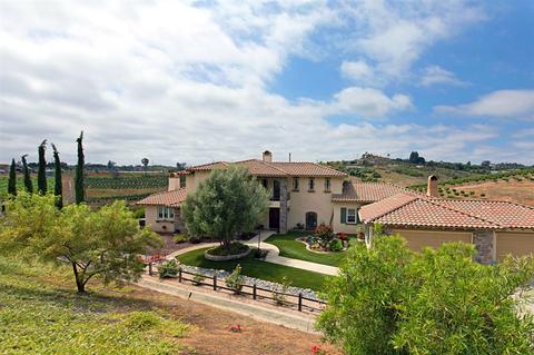 5606 Hidden Grove Way, Bonsall, CA 92003 photo 2