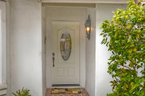 4705 Barcelona Way, Oceanside, CA 92056 photo 2