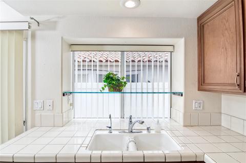 4705 Barcelona Way, Oceanside, CA 92056 photo 9