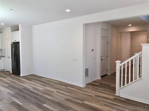 8505 Starling Ln, Santee, CA 92071 photo 2