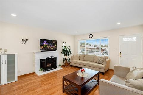 376 Eddie Dr, Vista, CA 92083 photo 3