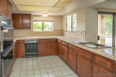 1642 Jackson Hill Ct, El Cajon, CA 92021 photo 17