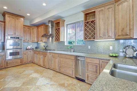 2076 Elevado Rd, Vista, CA 92084 photo 3