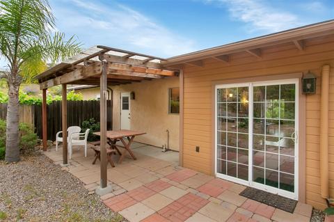 1387 Peacock Blvd, Oceanside, CA 92056 photo 12
