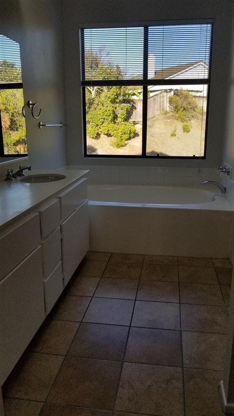 758 Lockwood Pl, Oceanside, CA 92057 photo 9