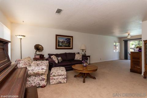 331 Penrod Ct, Vista, CA 92083 photo 17