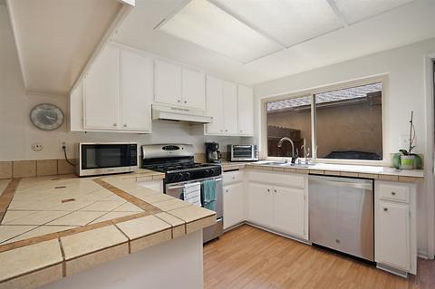 3465 Peach Tree Way, Oceanside, CA 92058 photo 9