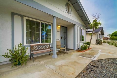 1245 Paseo Hermosa, Oceanside, CA 92056 photo 2