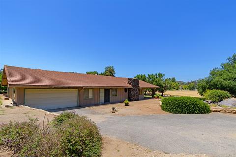 2616 Bernardo Ave, Escondido, CA 92029 photo 2