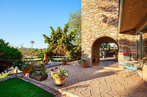 1637 Coconut Ln, El Cajon, CA 92021 photo 3