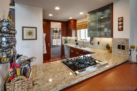 141 Orange #306, Coronado, CA 92118 photo 4