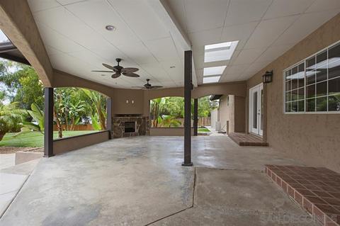 8945 Paradise Park Dr, Lakeside, CA 92040 photo 15