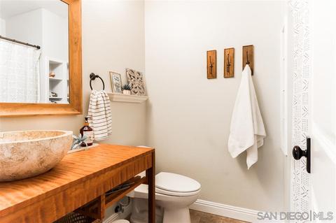 703 Foxwood Dr, Oceanside, CA 92057 photo 19