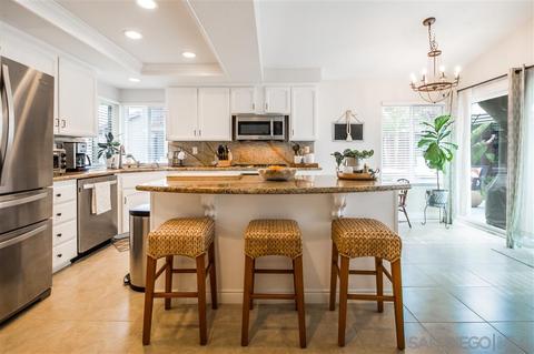 703 Foxwood Dr, Oceanside, CA 92057 photo 7