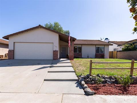 5183 Andrew Jackson St, Oceanside, CA 92057 photo 2