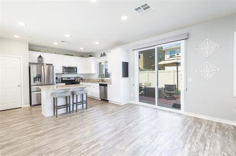 8677 Camden Dr, Santee, CA 92071 photo 9