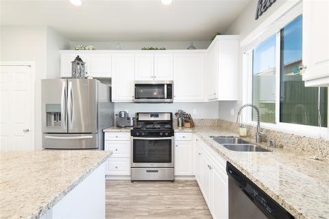 8677 Camden Dr, Santee, CA 92071 photo 11