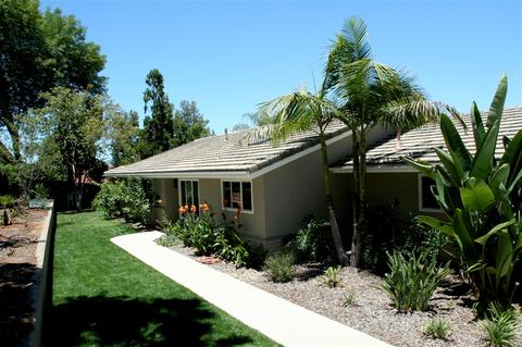2077 Sikokis Pl, Escondido, CA 92025 photo 4
