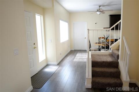 1366 Palomar Pl, Vista, CA 92084 photo 3