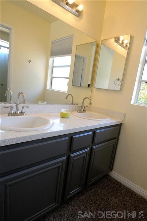 1366 Palomar Pl, Vista, CA 92084 photo 5