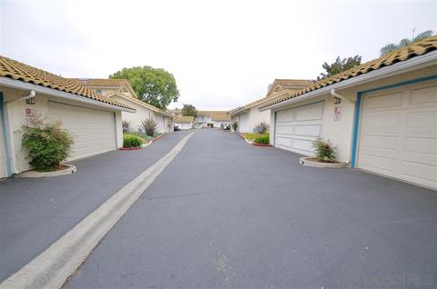 1366 Palomar Pl, Vista, CA 92084 photo 9