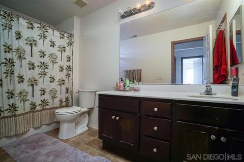978 Cornflower Dr, Hemet, CA 92545 photo 4