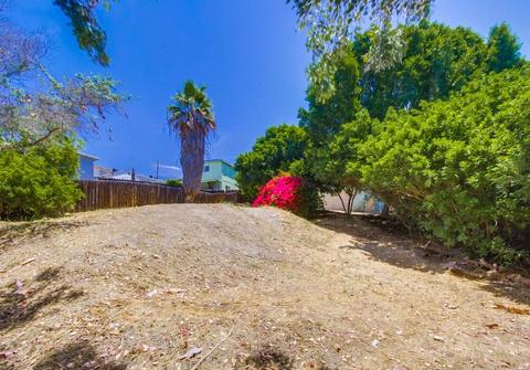 906 Galopago St, Spring Valley, CA 91977 photo 3