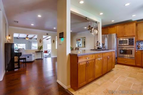 3556 Trophy, La Mesa, CA 91941 photo 2