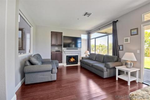 2516 Starlight Gln, Escondido, CA 92026 photo 5