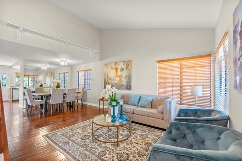 962 Alyssum Rd, Carlsbad, CA 92011 photo 2