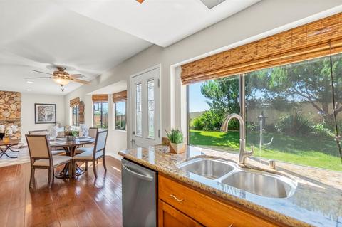 962 Alyssum Rd, Carlsbad, CA 92011 photo 7