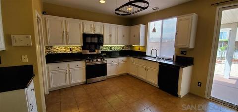27595 Nellie Ct, Temecula, CA 92591 photo 4