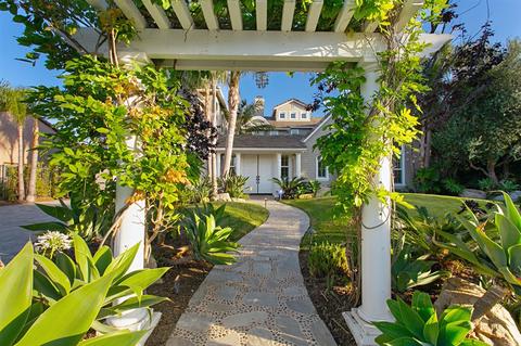 1387 Sapphire Dr, Carlsbad, CA 92011 photo 2