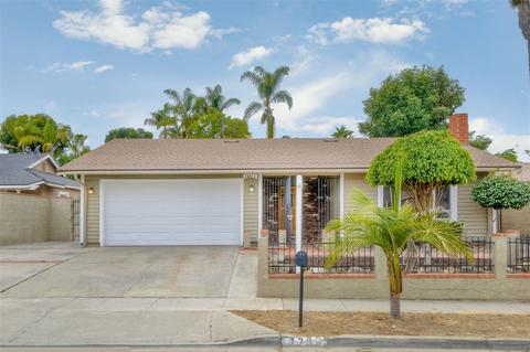 1738 Goodwin Dr, Vista, CA 92084 photo 3