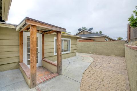 1738 Goodwin Dr, Vista, CA 92084 photo 17
